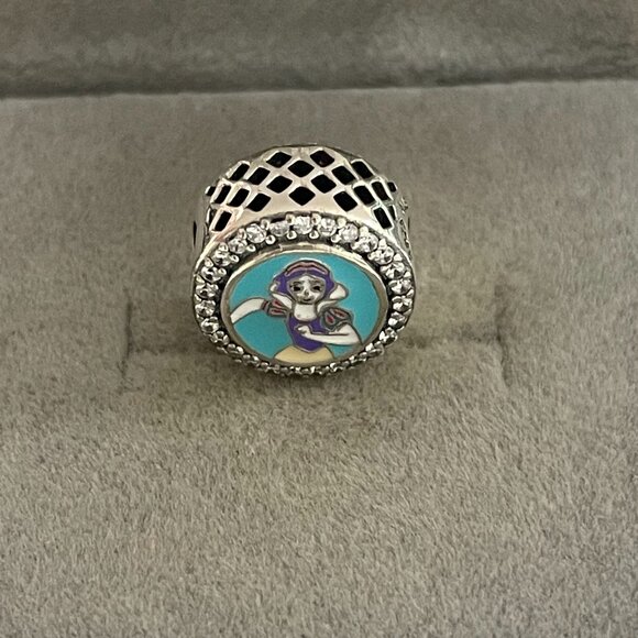 2025 Disney Parks runDisney Princess Weekend Pandora Charm Snow White Challenge - Picture 3 of 4